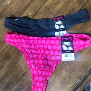 Maidenform thongs 2 pair new with tags!
